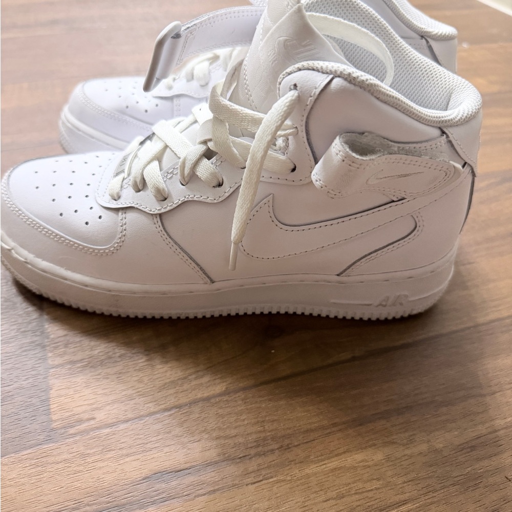 Nike AIR FORCE 1 MID LE (BIG KID) - Picture 3 of 5
